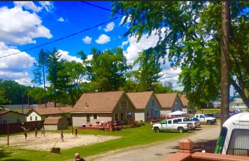 Houghton Lake Cabin | American Oak Resort