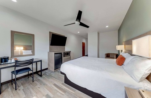 Eastside Promise Neighborhood Hotel | Americas Best Value Inn San Antonio Downtown Riverwalk