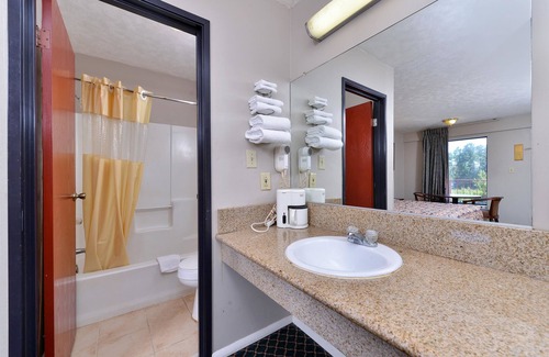 Gracewood Hotel | Americas Best Value Inn Augusta S