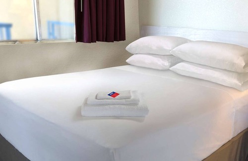 Avenel Hotel | Americas Best Value Inn Avenel Woodbridge