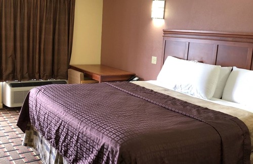 Indianola Hotel | Americas Best Value Inn Indianola