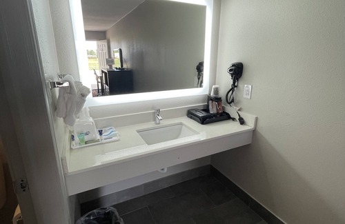 Muskogee Hotel | Americas Best Value Inn Muskogee