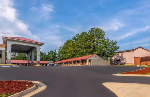 Opelika Cabin | Americas Best Value Inn Opelika