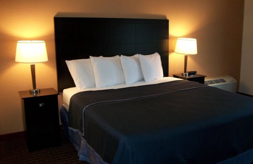 Romulus Hotel | Americas Best Value Inn Romulus Detroit Airport