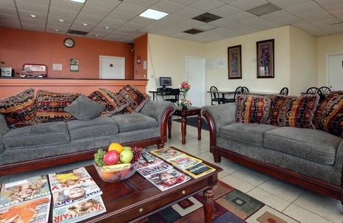 Greenwood Hotel | Americas Best Value Inn & Suites Greenwood