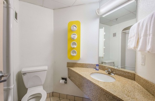 Knoxville Hotel | Americas Best Value Inn - Knoxville East