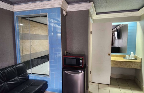 Little Rock Hotel | Americas Best Value Inn & Suites Little Rock at Scott Hamilton Dr