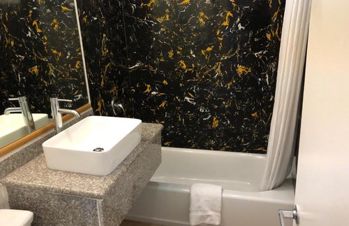 Visalia Hotel | Americas Best Value Inn Visalia