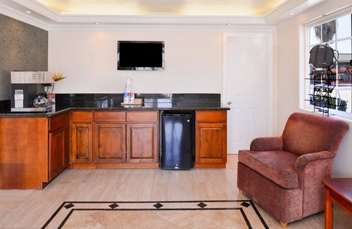 Carousel Hotel | Americas Best Value Inn & Suites San Bernardino
