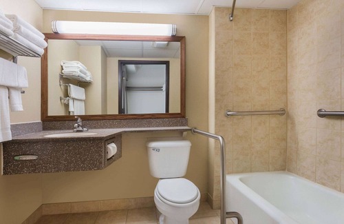 Janesville Hotel | AmericInn by Wyndham Janesville