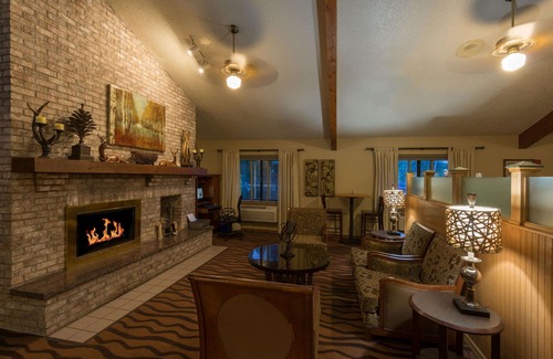 Minocqua Hotel | AmericInn by Wyndham Minocqua