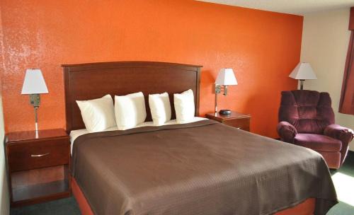 Plymouth Hotel | AmericInn by Wyndham Plymouth