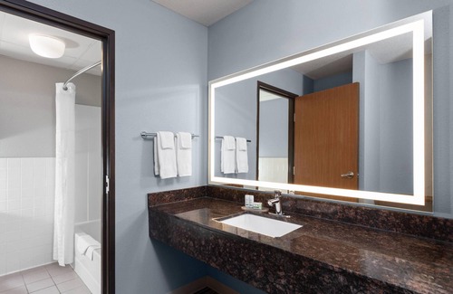 West Salem Hotel | AmericInn by Wyndham West Salem