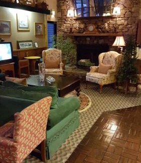 Mountain City Hotel | Americourt Hotel - Mountain City