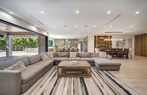 Encino House | Amestoy Estate Villa W/Pool, Spa & Basketball Ct.