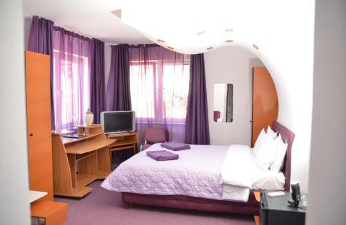 Otopeni House | Amethyst House Therme & Bucharest Otopeni Airport