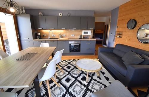 Vaujany Apartment | Amethystes B3 - Two Bedroom Apartment, Sleeps 6