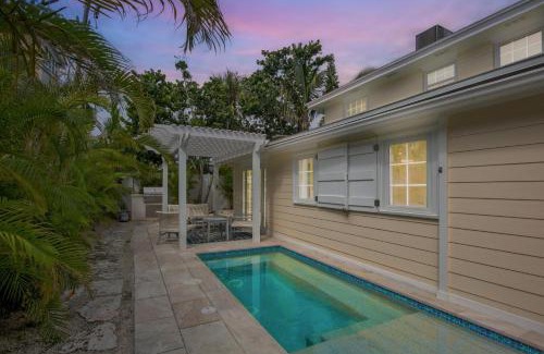 Holmes Beach House | AMI Beachside Bungalow