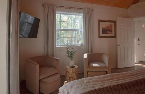 Lookout Mountain Bed & Breakfast | Amicalola Apartment on Lookout Mountain