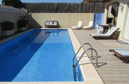 L'Escala House | Amina house with private swimming pool not overlooked, free WIFI internet.