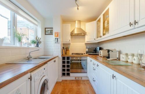 Whitby House | Ammonite House