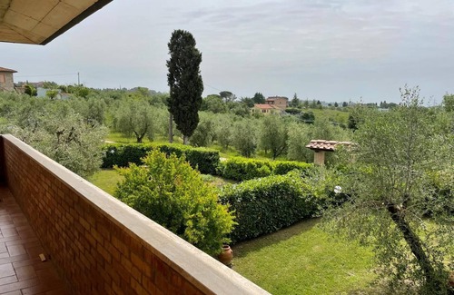 Siena Villa | Among the Olive Trees 5 Minutes from Siena: House with Garden & Air Conditioning