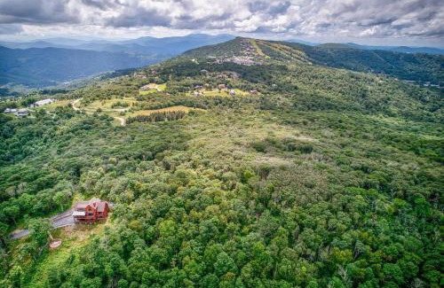 Banner Elk House | Amongst the Clouds at Chappell Farms