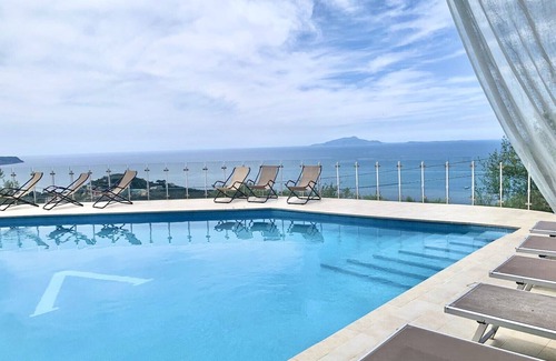 Schiazzano Villa | AMORE RENTALS - Villa Giulia with Private Pool, Sea View, Terraces and Parking