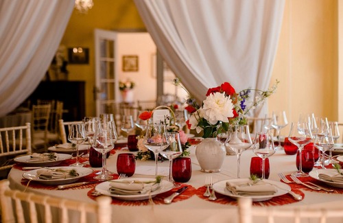 Il Poggio Villa | AMORE RENTALS - Villa Il Giardino with Private Swimming Pool, Garden, Ideal for Weddings