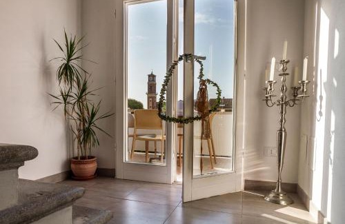 Cecina Apartment | Ampio appartamento di Charme con 2 camere, 2 bagni, terrazza, aria condizionata, in posizione Centralissima
