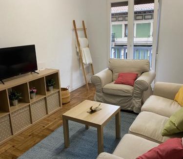Gijon-Este Apartment | Amplio apartamento en La Arena, 4 hab