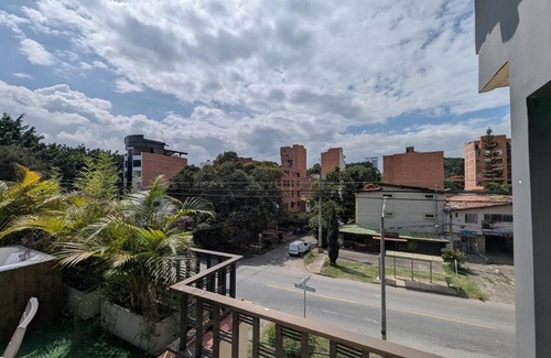 La Castellana Apartment | Amplio Apto con Jacuzzy Terraza 2B 4hab Laureles