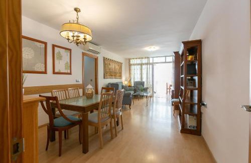 Perchel Sur Apartment | Amplio piso en el centro de Málaga
