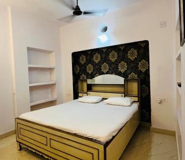 Varanasi House | Amrit Ganga Homestay 1,5km from kashi vishwanath Near Rathyatra ropeway