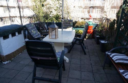 Scheldebuurt Bed & Breakfast | Amsterdam Roof Terrace B&B