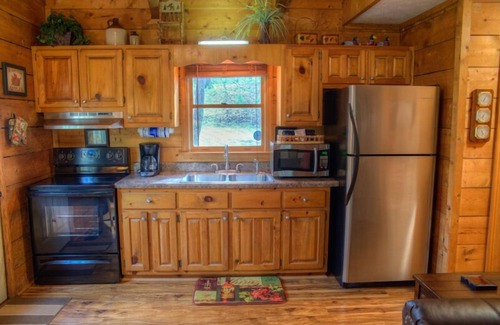 Clarkesville Cabin | Amy's Creek 1| Dog Friendly w/Creekside Views, Covered Deck, Hot Tub, Near Helen