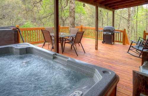 Clarkesville Cabin | Amy's Creek 1| Dog Friendly w/Creekside Views, Covered Deck, Hot Tub, Near Helen