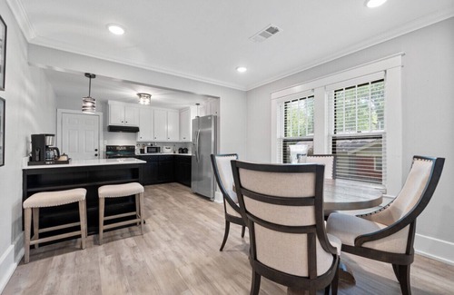 Russellville House | Amy's Place, Remolded 4 Bedroom near Arkansas Tech