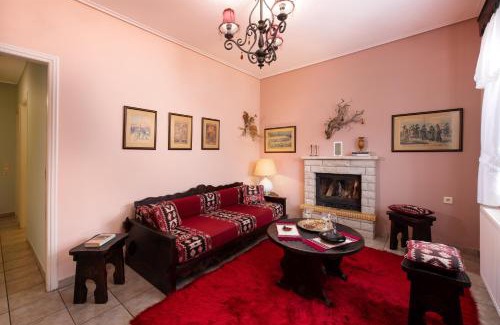 Karpenisi Apartment | Amygdalies Apartments with Fireplace