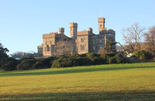Stornoway House | An Airigh