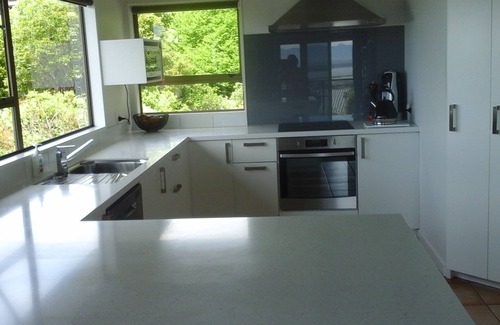 Nelson House | An all day sun, quiet, with great views holiday home