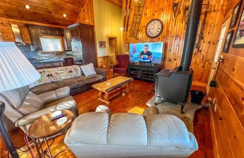 Fleetwood House | An Appalachian Hideaway