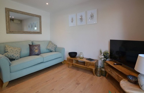 Aldington House | An attractive converted barn all set on ground floor level with 1 bedroom and en-suite shower room