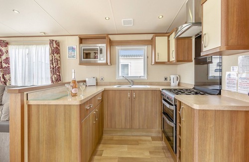 Bridport House | An attractive modern 12ft-wide caravan.