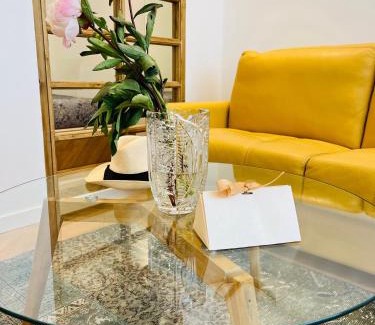 Notre-Dame-des-Champs Apartment | An Attractive Paris Flat near Jardin du Luxembourg
