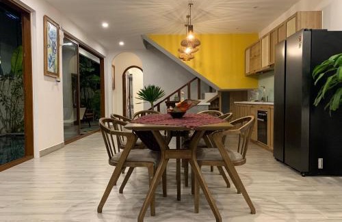Cam An House | An Bang Rainbow Beach House