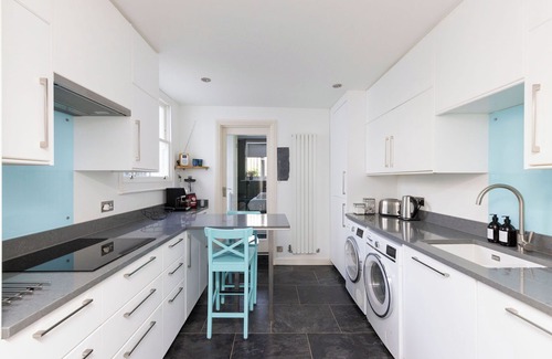 Kemptown Apartment | An elegant 2 bedroom flat 2 minutes from Kemptown beach