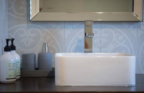 Bowral Cottage | An enchanting cottage superbly designed to meet every guests wishes