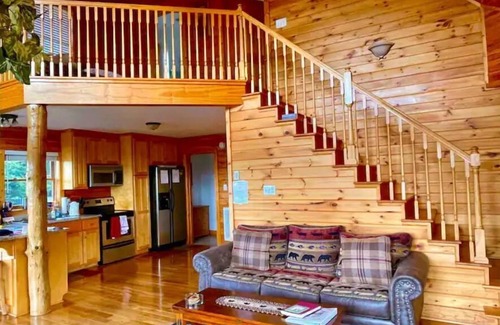Fleetwood Cabin | An Endless View - The name says it all