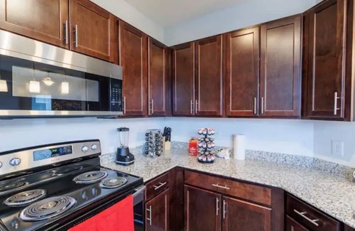Zionsville Apartment | An Exquisite 3 Rooms Townhome in Zionsville Suitable for Long-Term Stays
